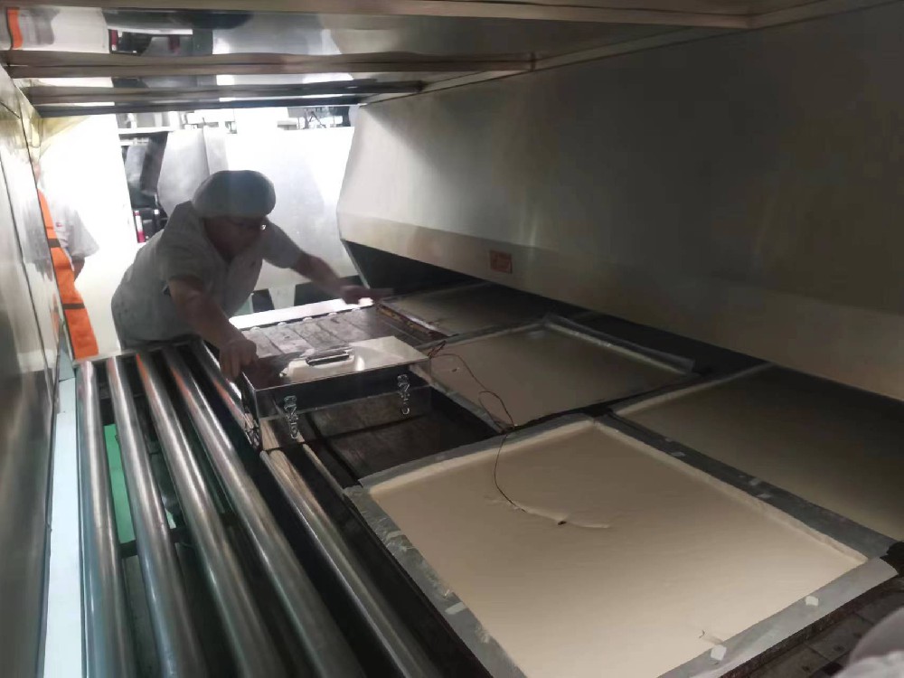 泰仕達爐溫測試儀測試蛋糕烘烤溫度